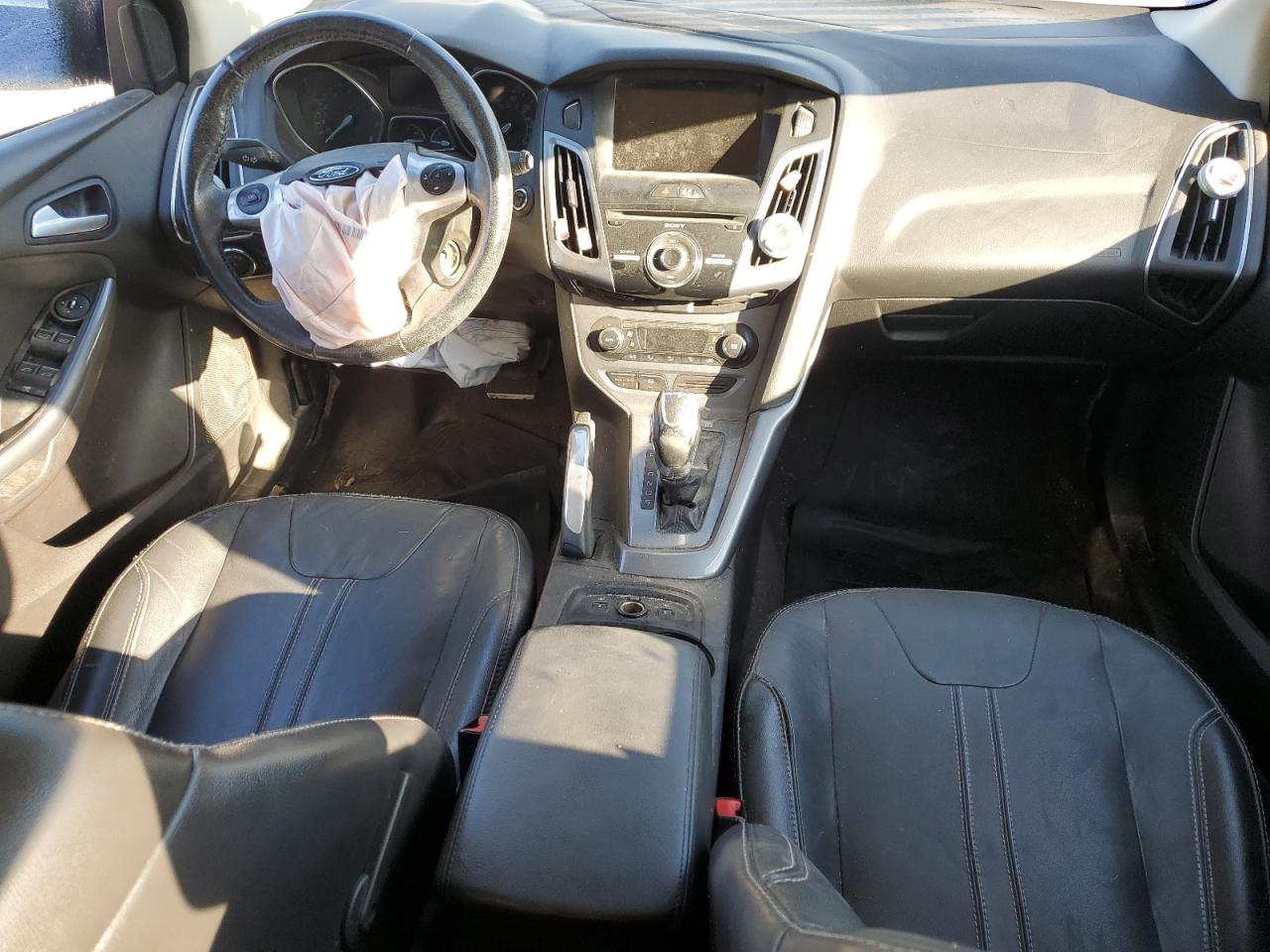 1FADP3N27EL130460 2014 Ford Focus Titanium 1FADP3N27EL130460 2014 Ford Focus Titanium