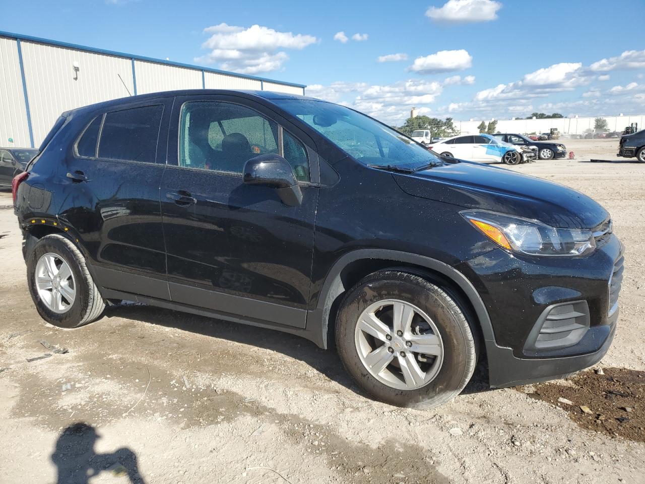 KL7CJKSB1LB321006 Chevrolet Trax LS 4