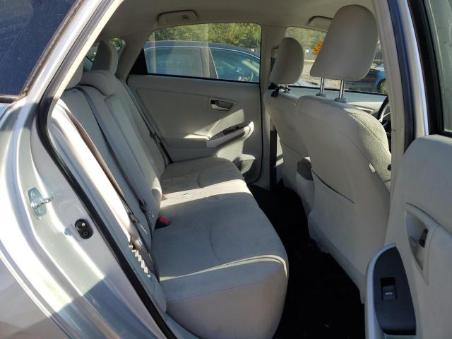  TOYOTA PRIUS 2015 Серебристый