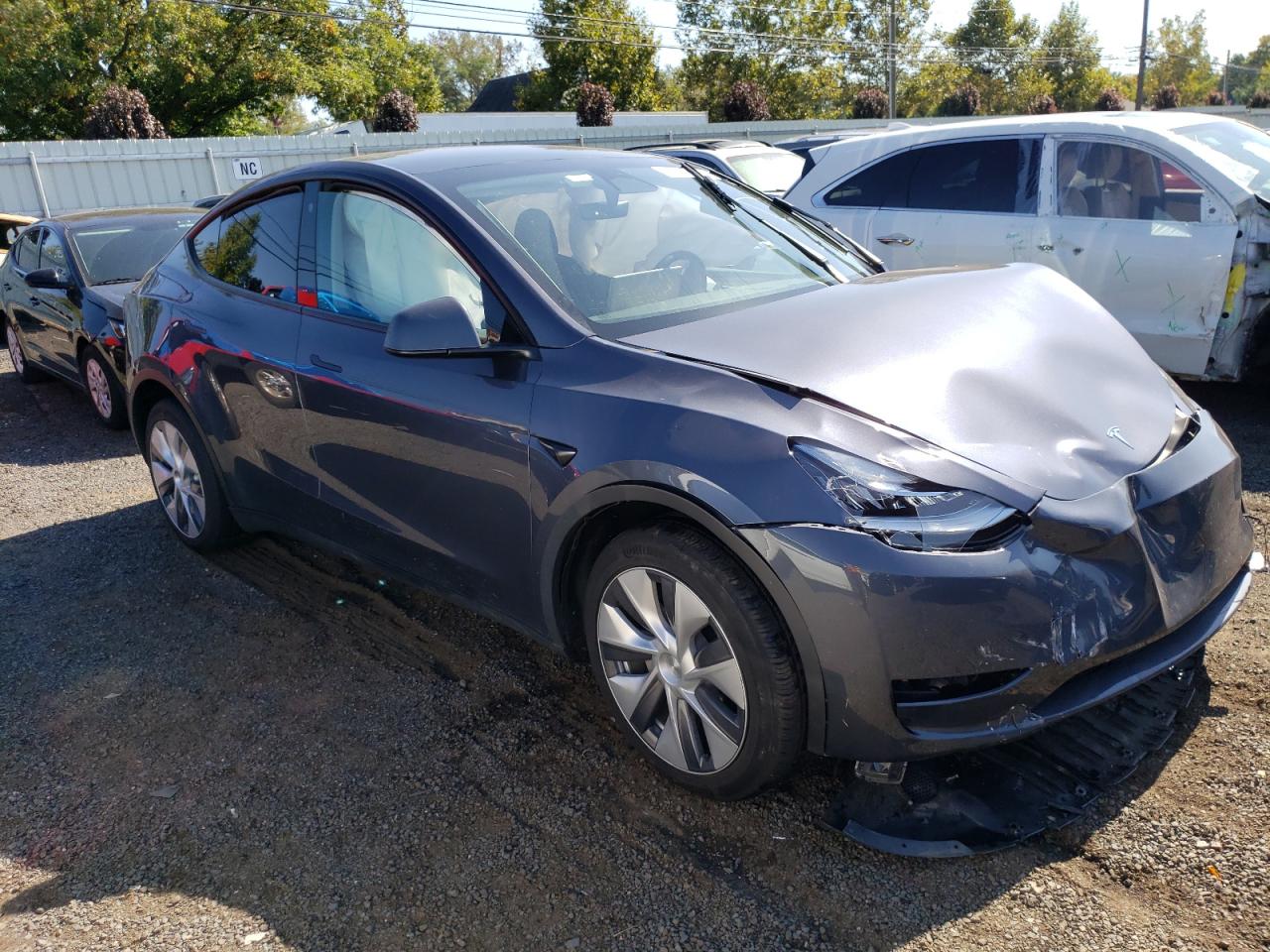 7SAYGDEE4PA058621 Tesla Model Y  4