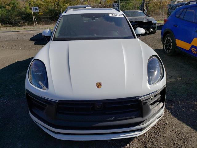 VIN WP1AF2A57NLB30385 2022 Porsche Macan, Gts no.5