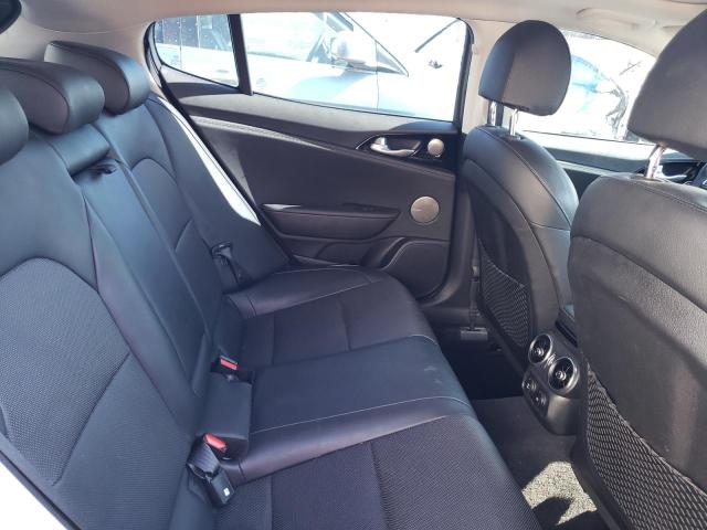 KNAE25LA7K6052675 KIA Stinger Premium