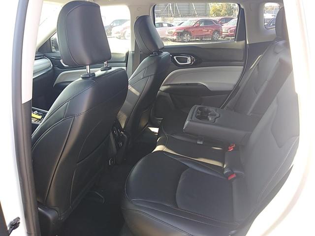 3C4NJDCB8NT134854 Jeep Compass Limited