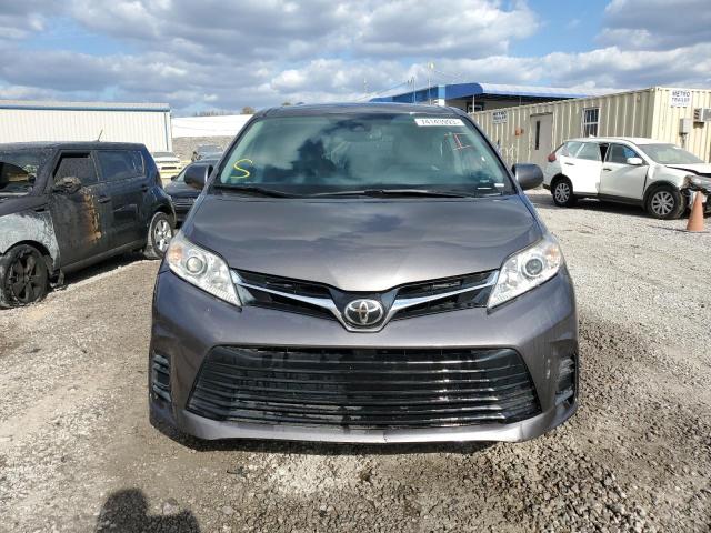 5TDKZ3DC8JS901989 | 2018 TOYOTA SIENNA LE