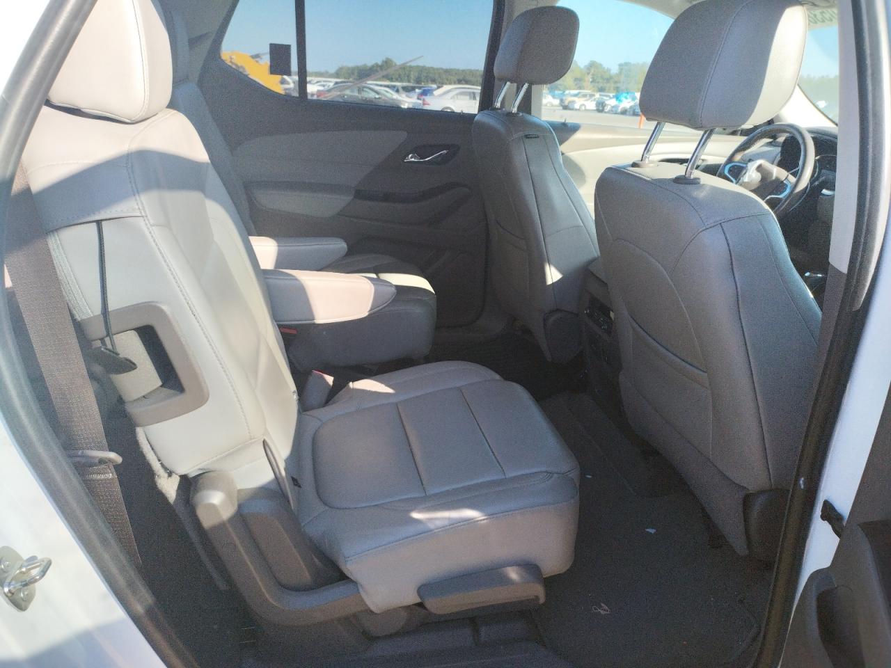 1GNERHKW0KJ112250 Chevrolet Traverse L 10