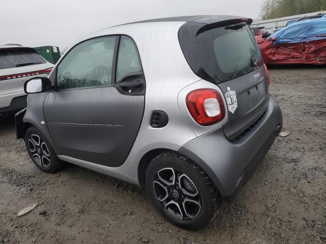 VIN WMEFJ9BA7JK317380 2018 Smart Fortwo no.2