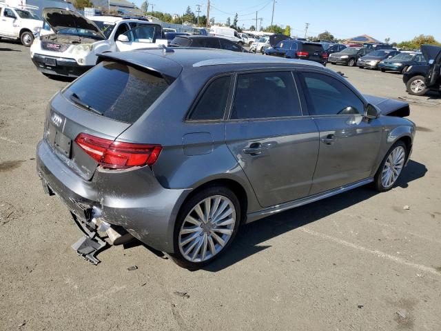 WAUUPBFF1HA041213 Audi A3 E-tron Premium