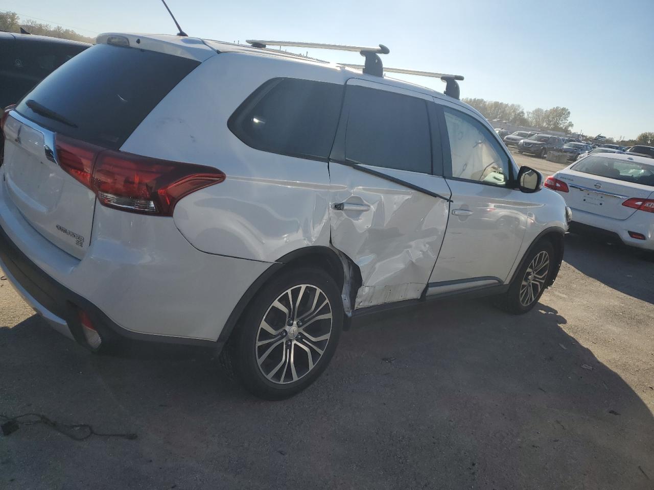 2016 Mitsubishi Outlander Se vin: JA4AZ3A37GZ011016