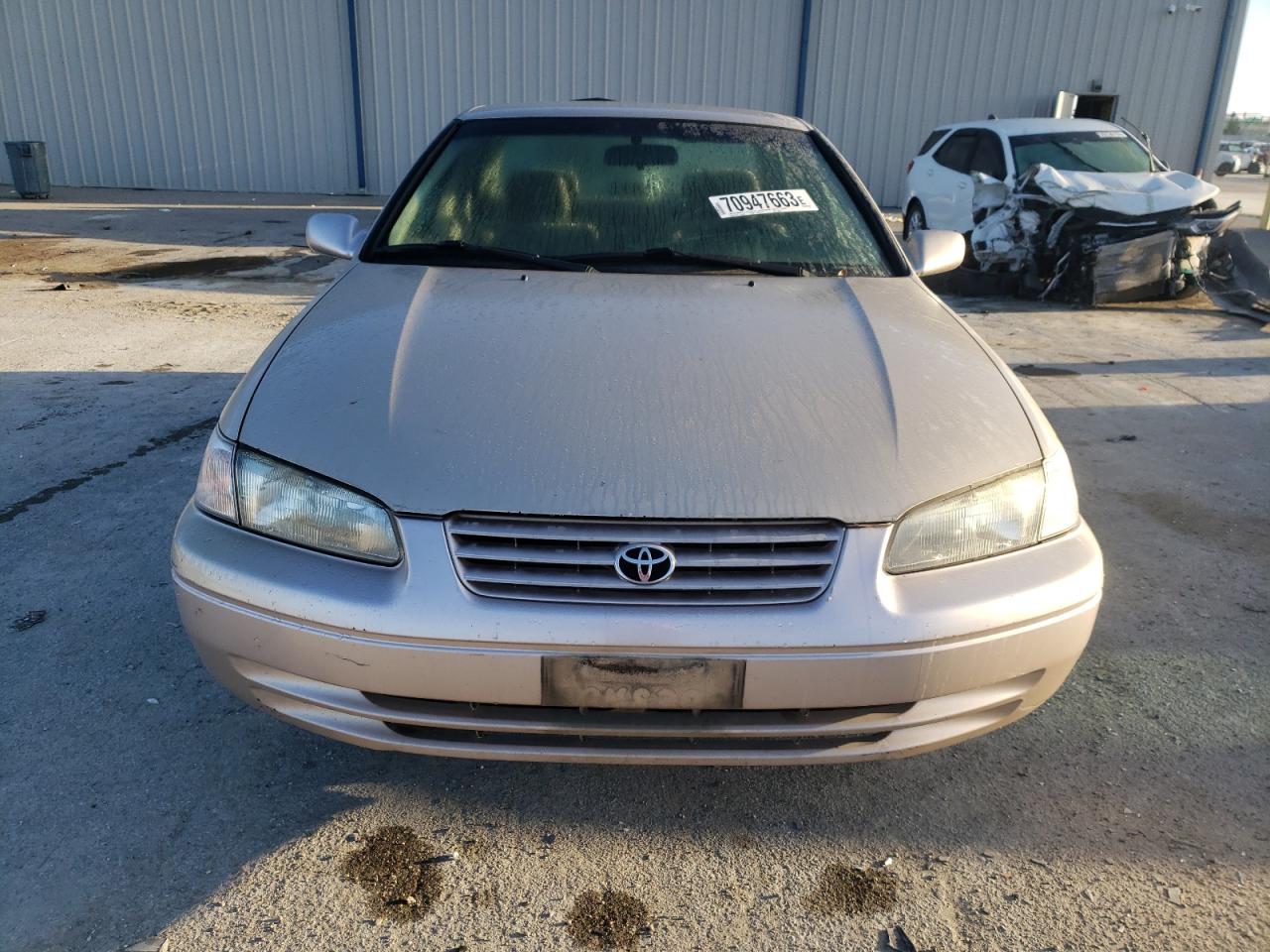 JT2BF22KXW0118088 1998 Toyota Camry Ce