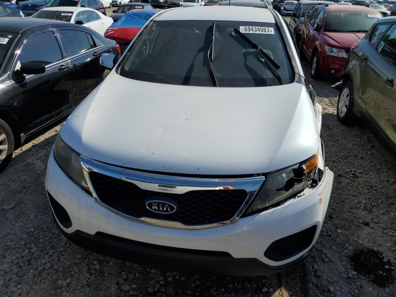 5XYKT3A11BG118838 2011 Kia Sorento Base