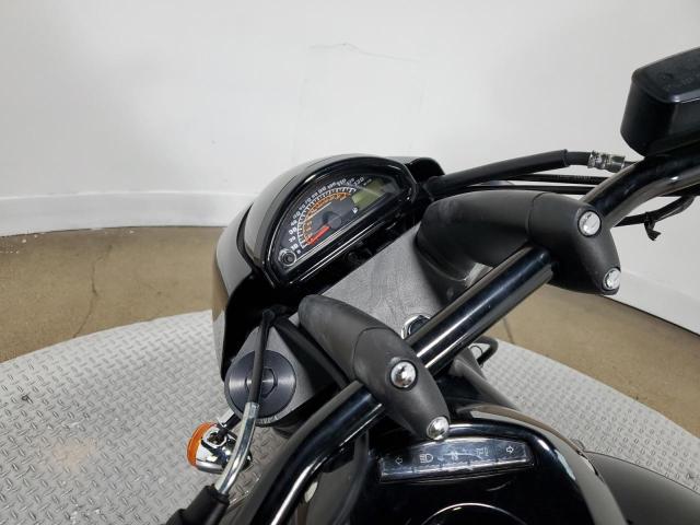 2019 SUZUKI VZ1500 - JS1VY55AXK2100184