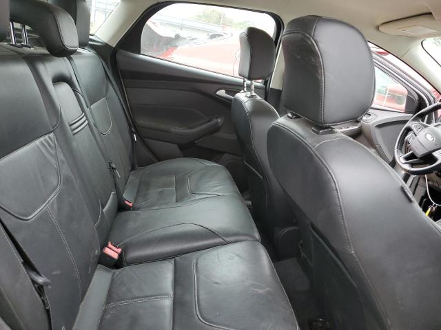 1FADP3K2XGL330403 Ford FOCUS SE