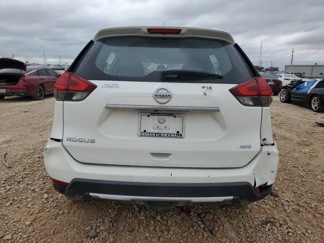 JN8AT2MV1HW011955 NISSAN ROGUE 2017