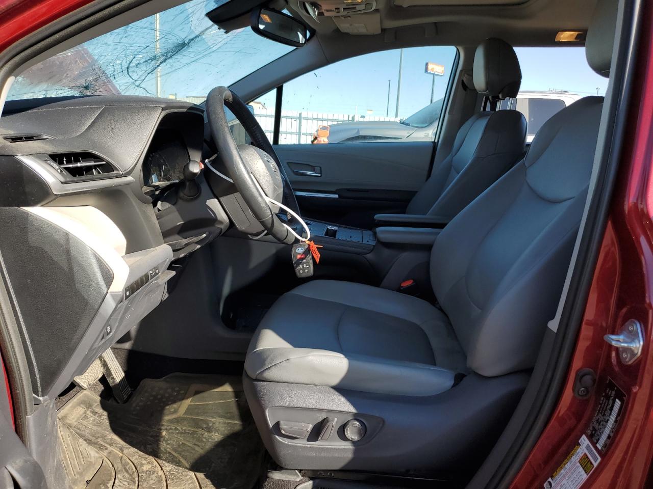 2021 TOYOTA SIENNA XLE 2.5L  4(VIN: 5TDJSKFC9MS014204