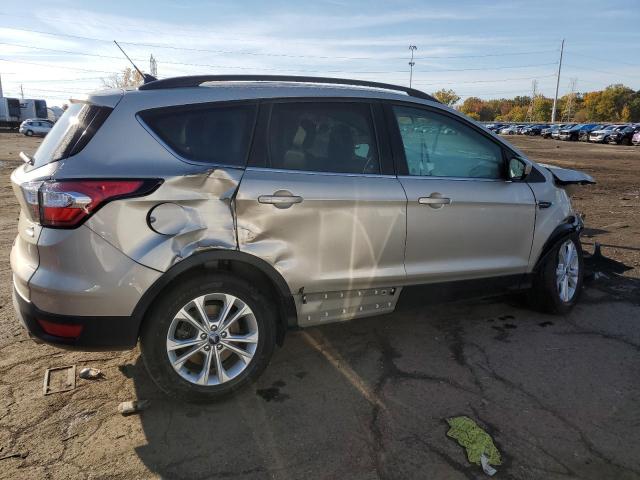 1FMCU0HD3JUD02641 Ford ESCAPE SEL