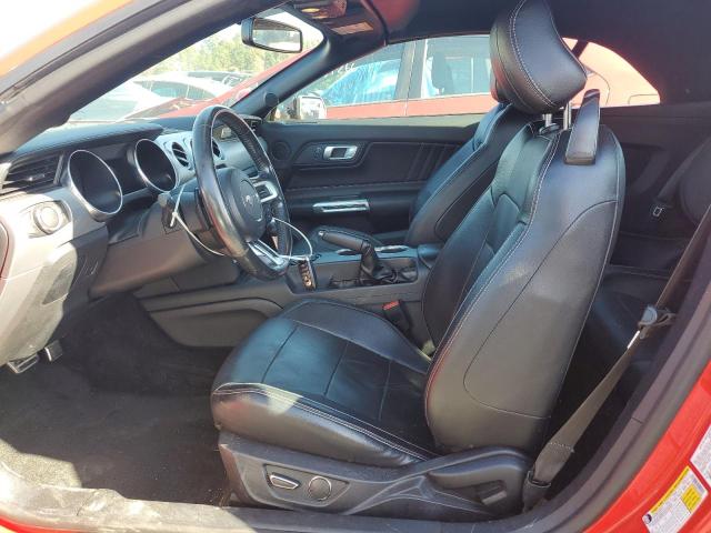 1FATP8UH9J5142929 Ford MUSTANG