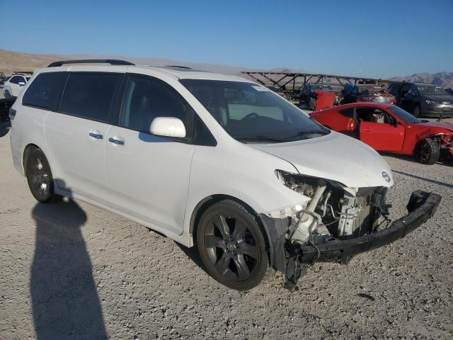 5TDXK3DC7FS626813 2015 TOYOTA SIENNA, photo no. 4