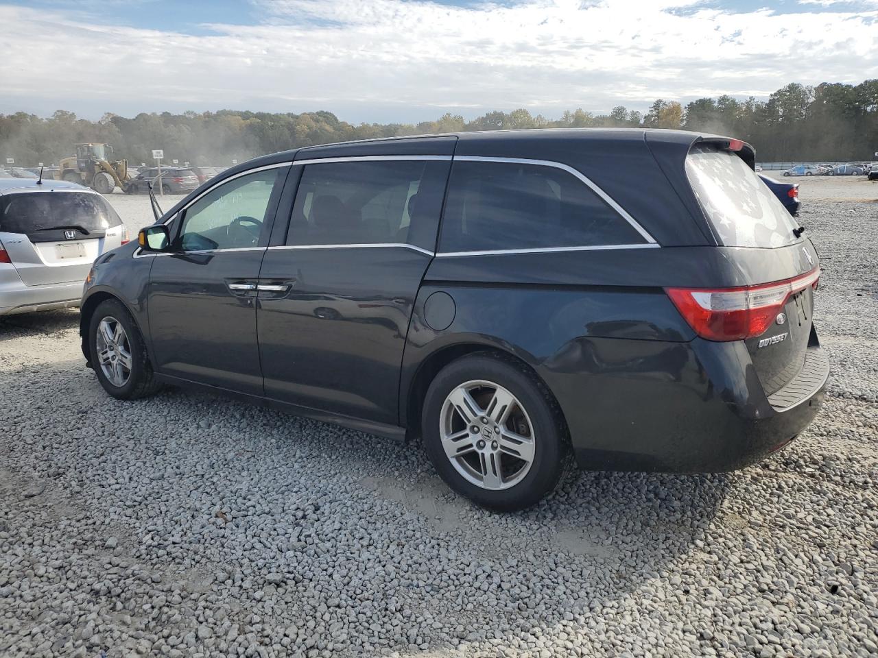 2013 Honda Odyssey Touring vin: 5FNRL5H94DB015798