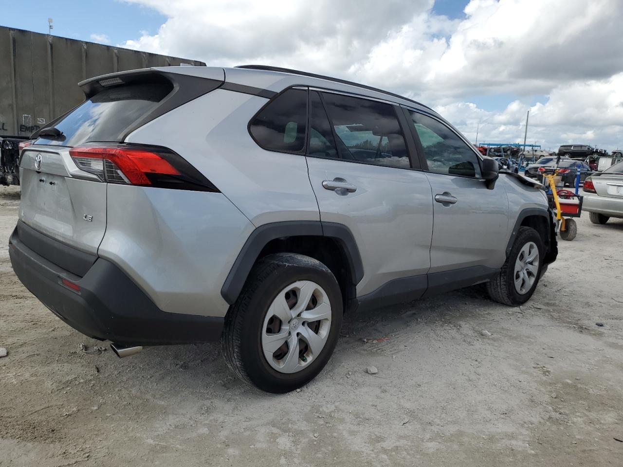 JTMH1RFV8KJ004768 TOYOTA RAV4 2019