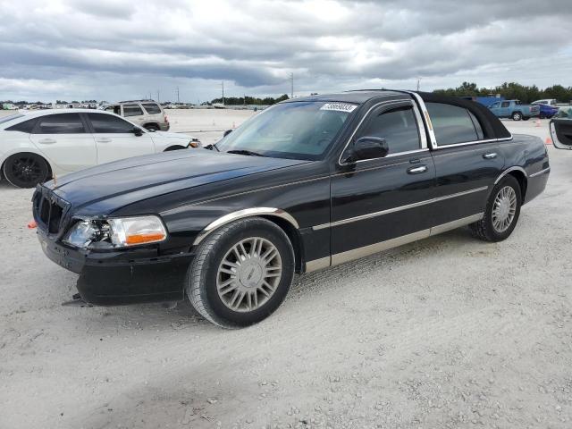 2005 Lincoln Town Car Signature Limited