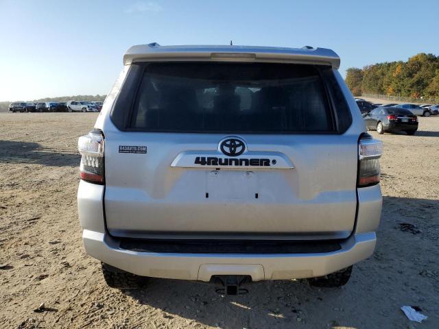 2021 TOYOTA 4RUNNER SR - JTEMU5JR4M5891396