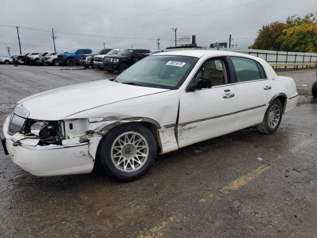 2001 Lincoln Town Car Signature