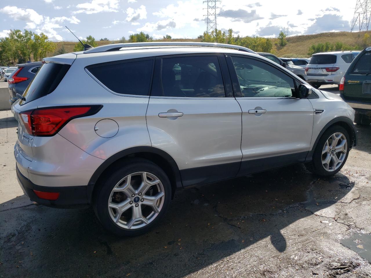 2019 Ford Escape Titanium vin: 1FMCU0J97KUA79236