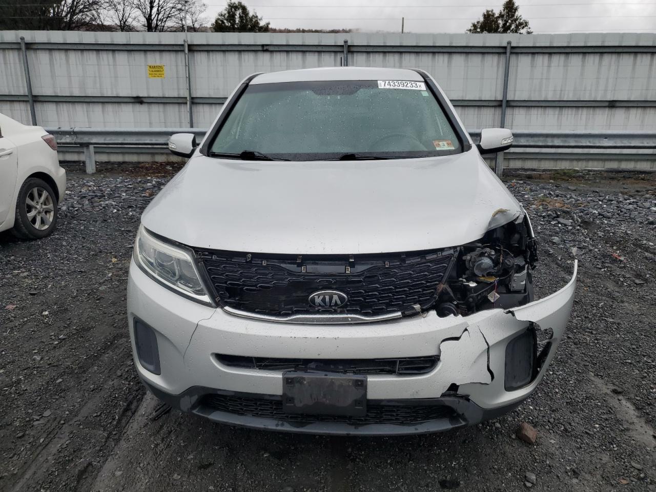 5XYKT3A69FG610986 2015 Kia Sorento Lx