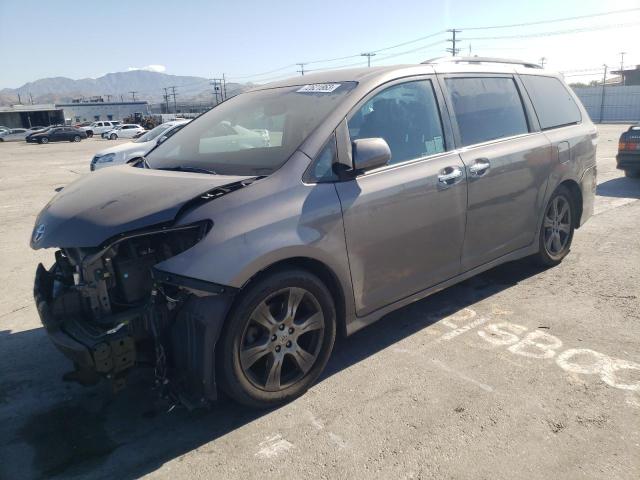 5TDXZ3DC3HS796553 2017 TOYOTA SIENNA, photo no. 1