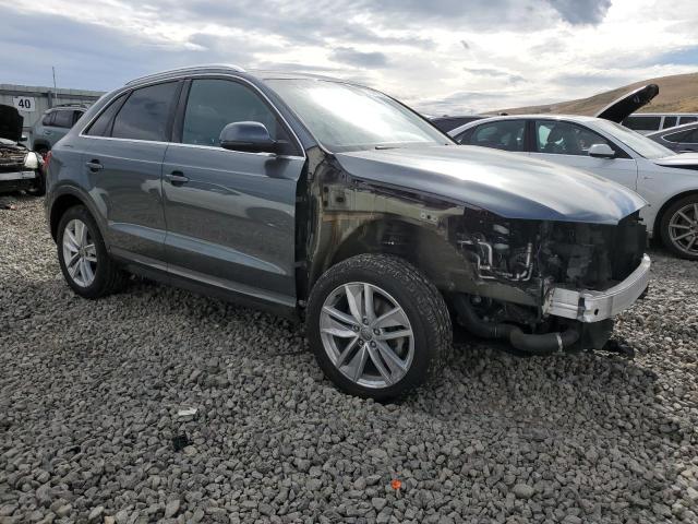 WA1JCCFS5JR022122 Audi Q3 Premium Plus
