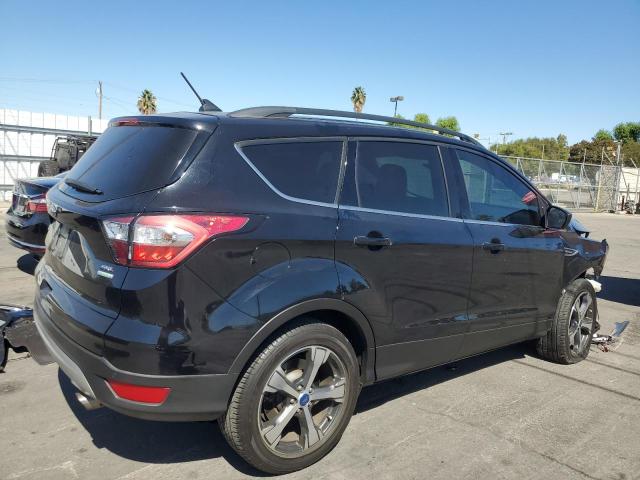 1FMCU0HD9JUA42505 Ford ESCAPE SEL