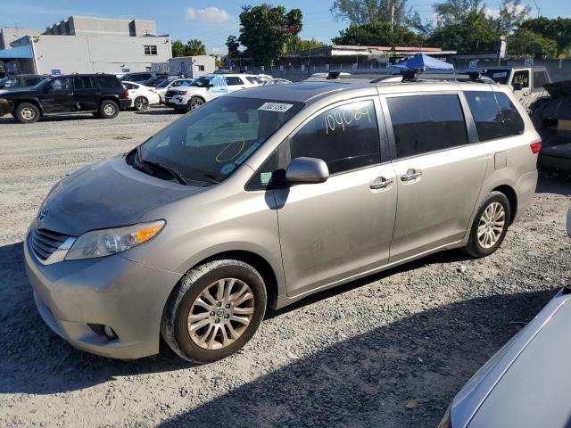 2017 Toyota Sienna XLE