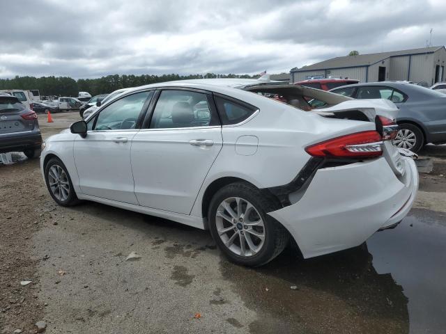 3FA6P0HDXLR106057 Ford Fusion SE 2