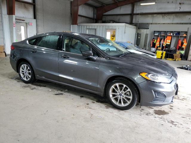 3FA6P0H7XLR129137 Ford Fusion SE 4