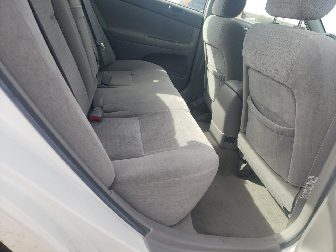 Lot #2195198374 2004 TOYOTA CAMRY LE