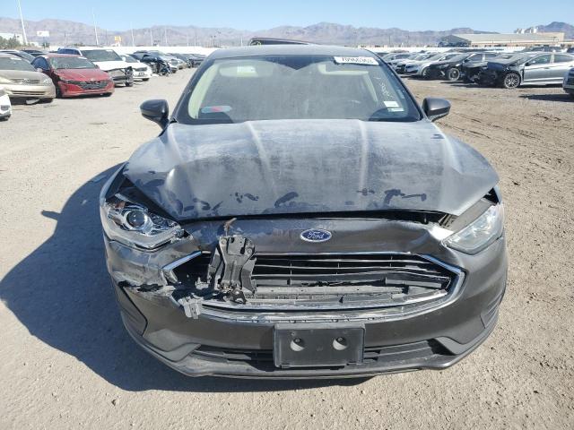 3FA6P0HD5KR133827 Ford Fusion SE 5