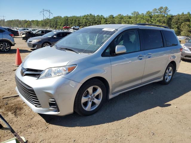 2019 Toyota Sienna LE