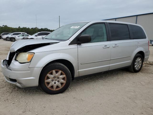 2009 Chrysler Town & Country LX