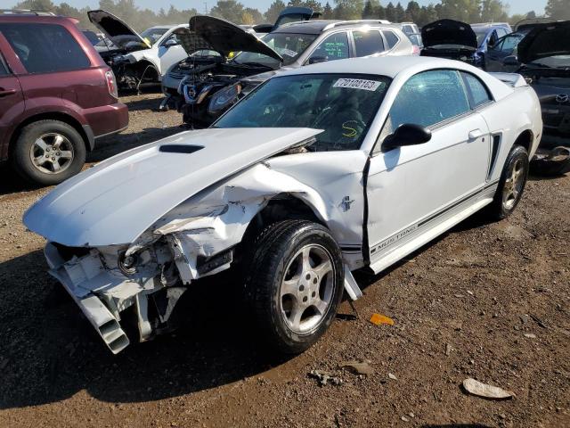 2000 Ford Mustang 