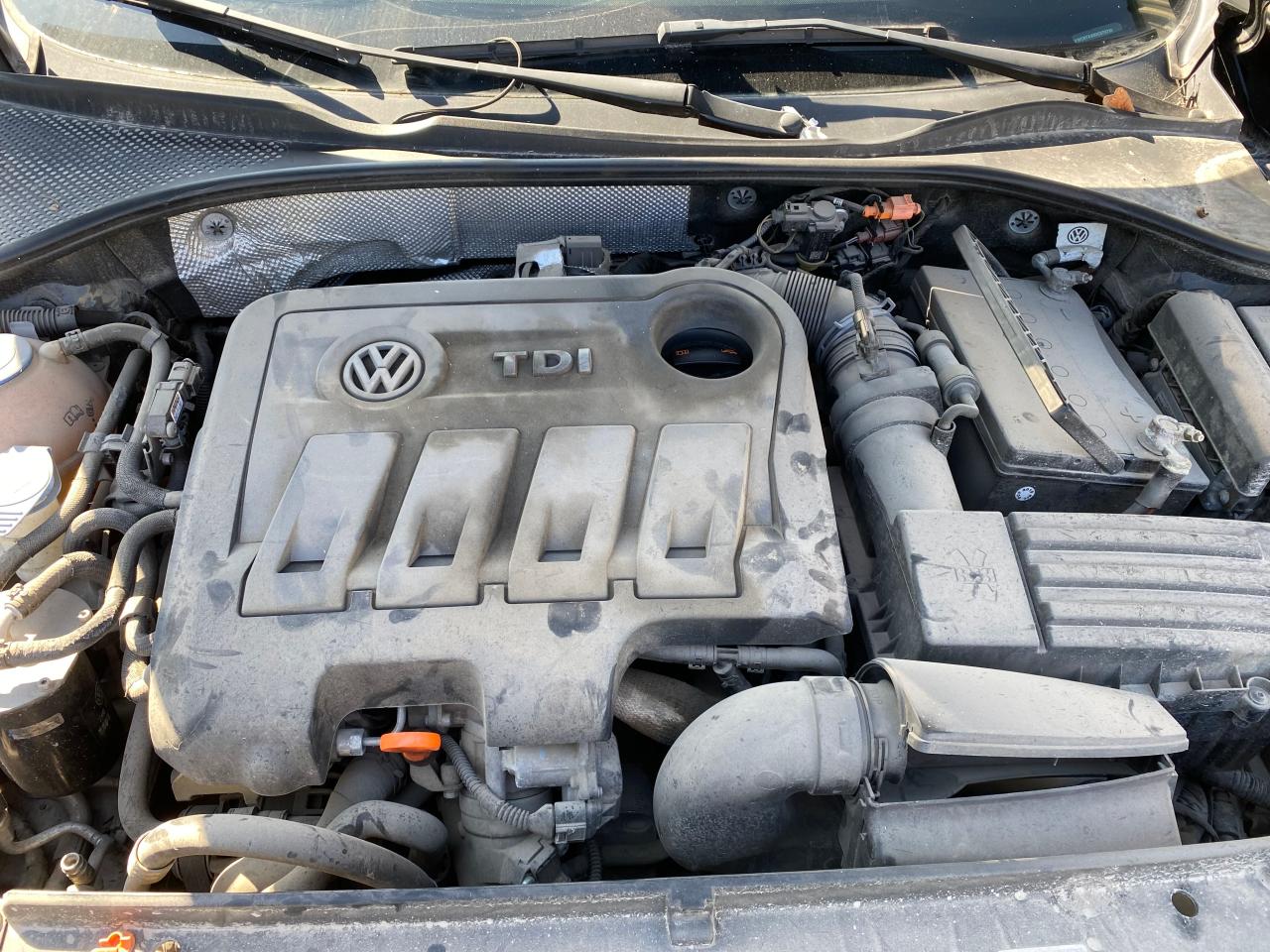 1VWCN7A30DC073726 2013 Volkswagen Passat Sel