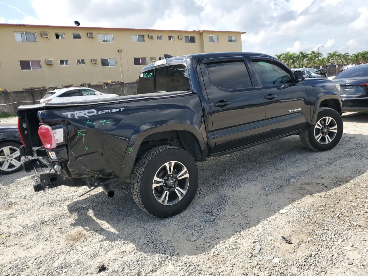 3TMAZ5CN5JM069196 TOYOTA TACOMA 2018