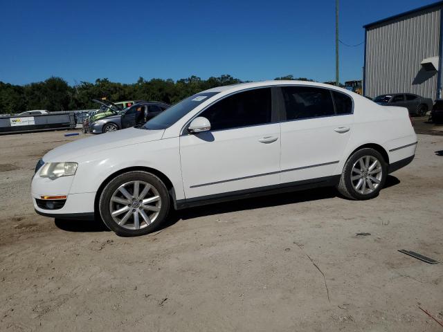 2010 Volkswagen Passat 