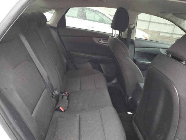 3KPF24AD2ME357741 KIA FORTE FE