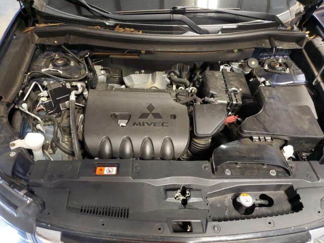 JA4AD3A35HZ000614 Mitsubishi Outlander Se