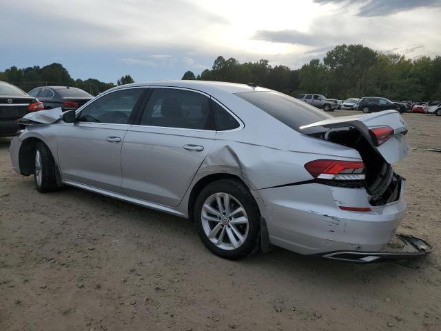 1VWWA7A36LC012131 Volkswagen Passat SE 2