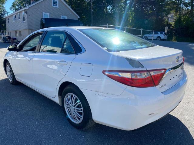 Седани TOYOTA CAMRY 2015 Білий