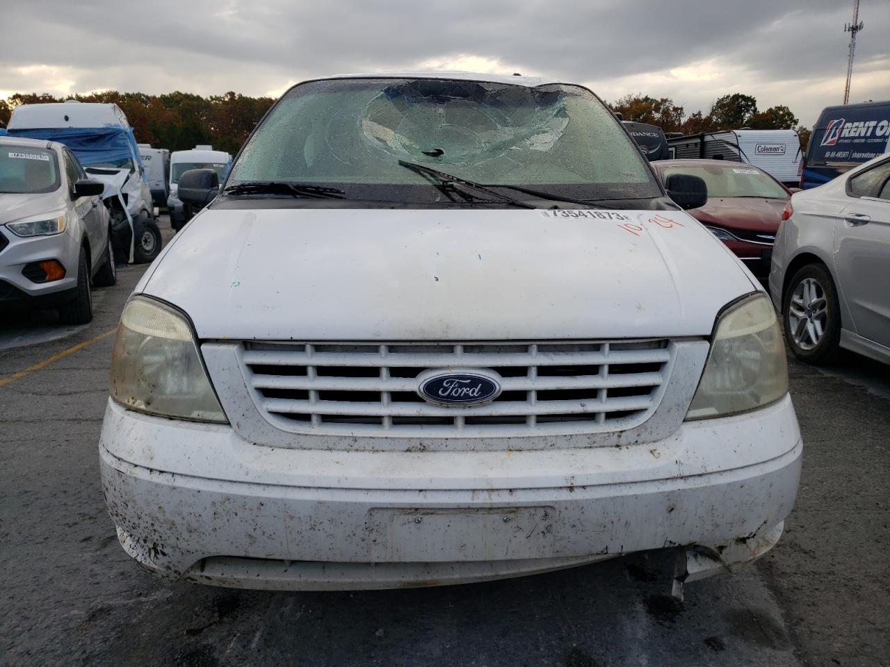 2FMDA51625BA24090 2005 Ford Freestar Se