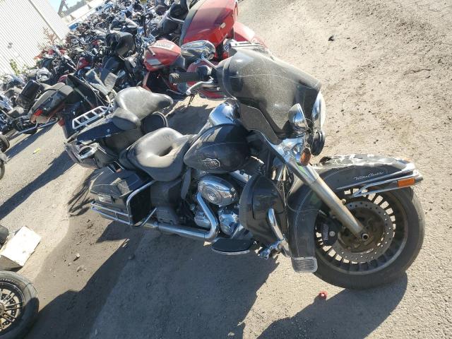 2011 HARLEY-DAVIDSON FLHTCU 1HD1FC411BB674445