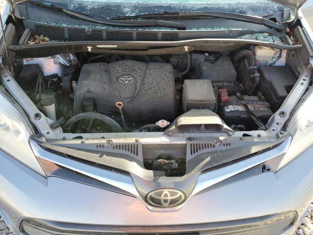 5TDYZ3DC4JS921862 Toyota SIENNA XLE
