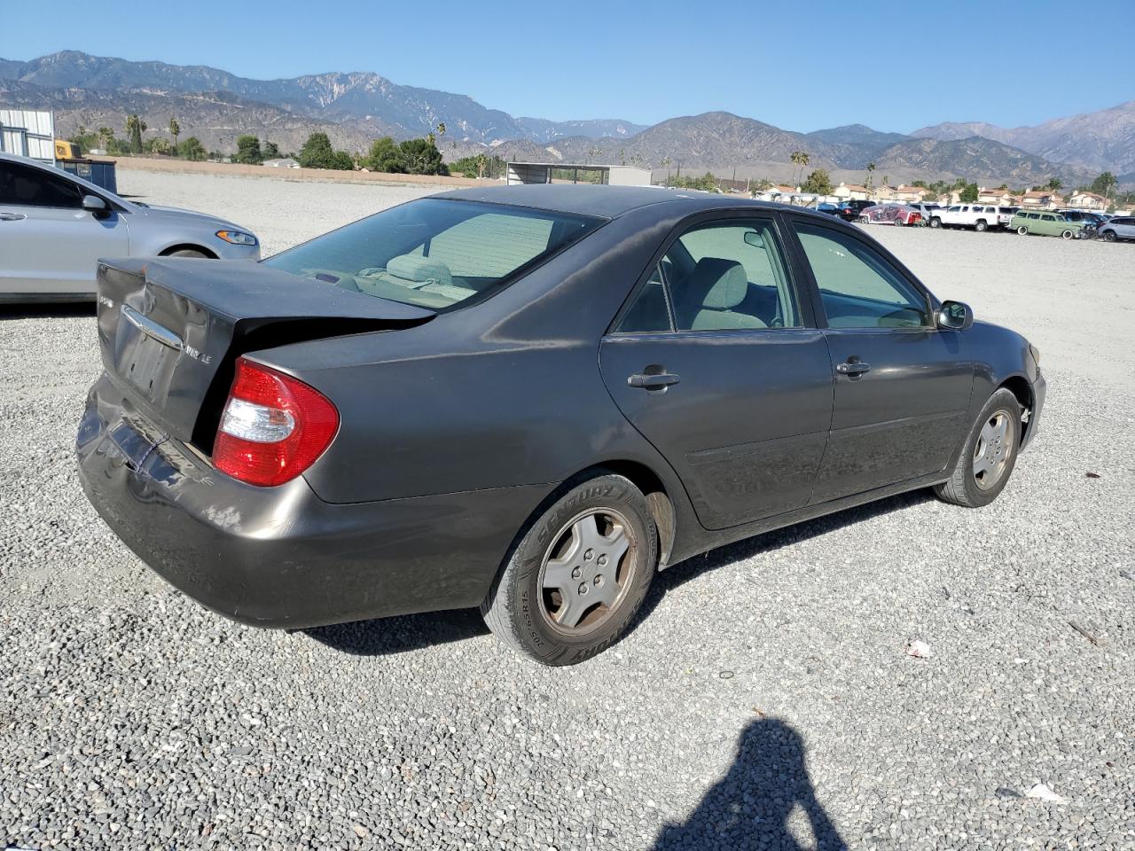 Lot #2487174196 2004 TOYOTA CAMRY LE
